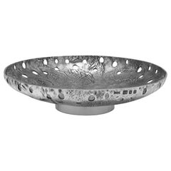 Mid century silver dish made in London in 1970 using the Samorodok technique