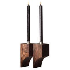 Bougeoir sculptural Acer R:2 - Noyer massif - par Mokko