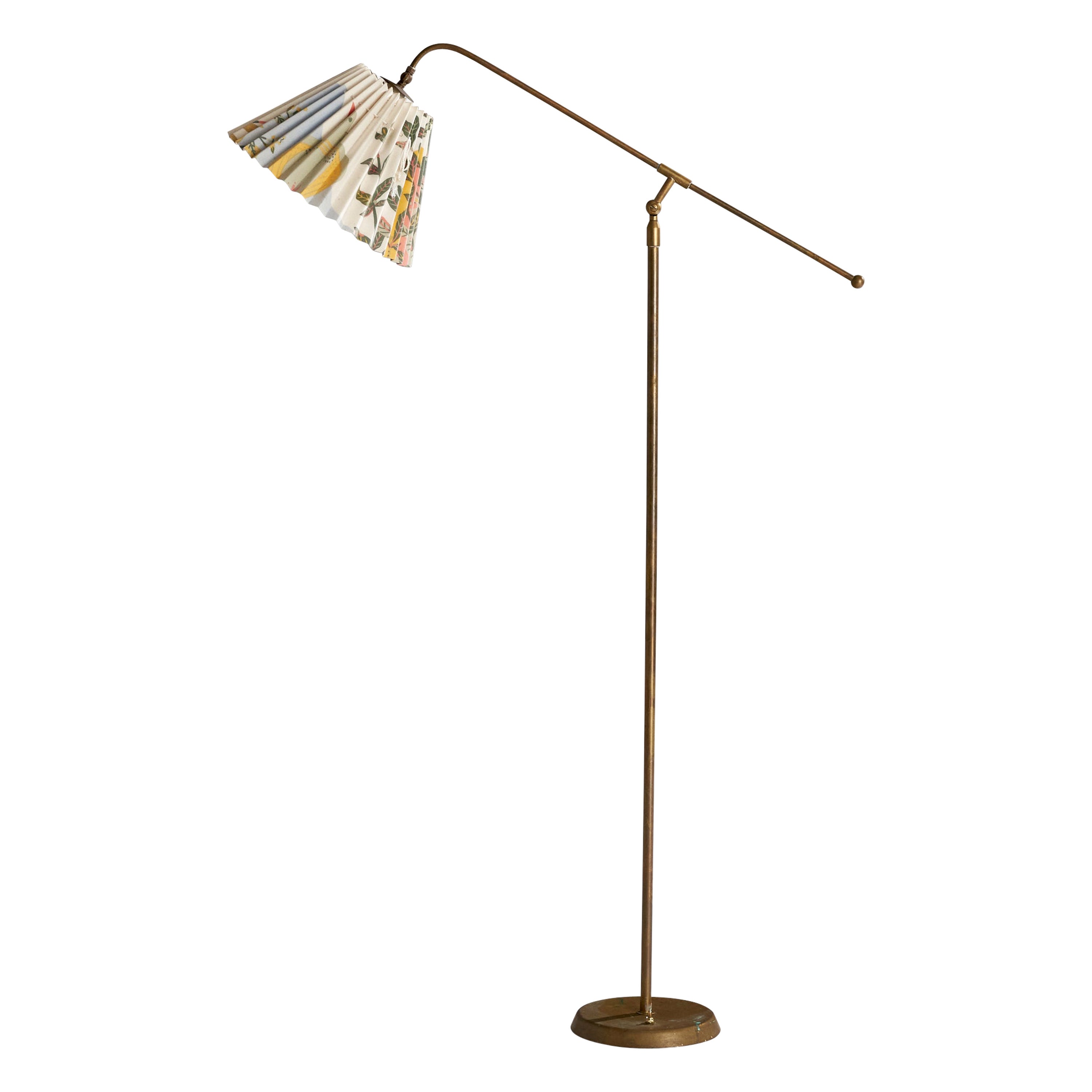 Lampada da terra di design svedese, ottone, tessuto, Svezia, anni '40