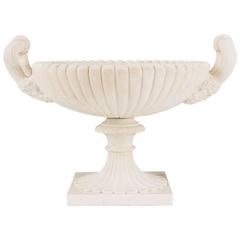 Italian Neo Classical Tazza, carved of white Carrera marble, circa 1780