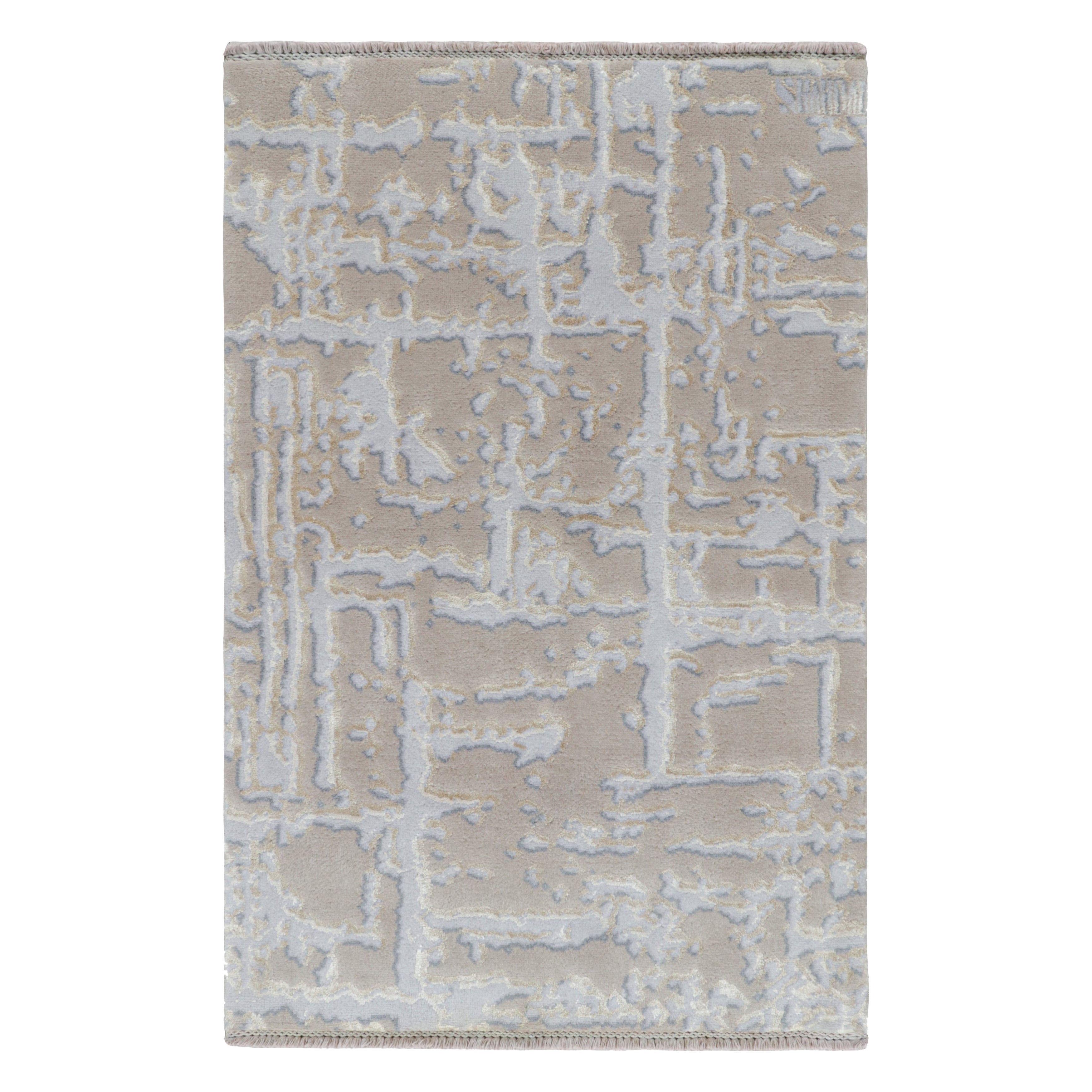 Rug & Kilim’s Modern Abstract Rug in Beige and Gray