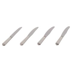 Georg Jensen Pyramid. Four short-handled lunch knives.