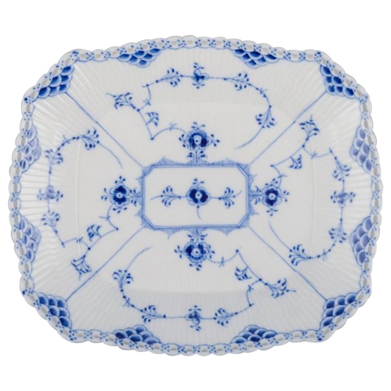Royal Copenhagen Blue Fluted Full Lace, ciotola quadrata in porcellana.