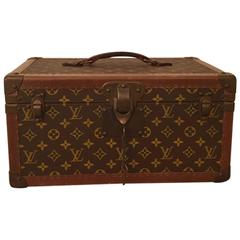 Retro 1950s Louis Vuitton Carrying Case / Trunk "LV"