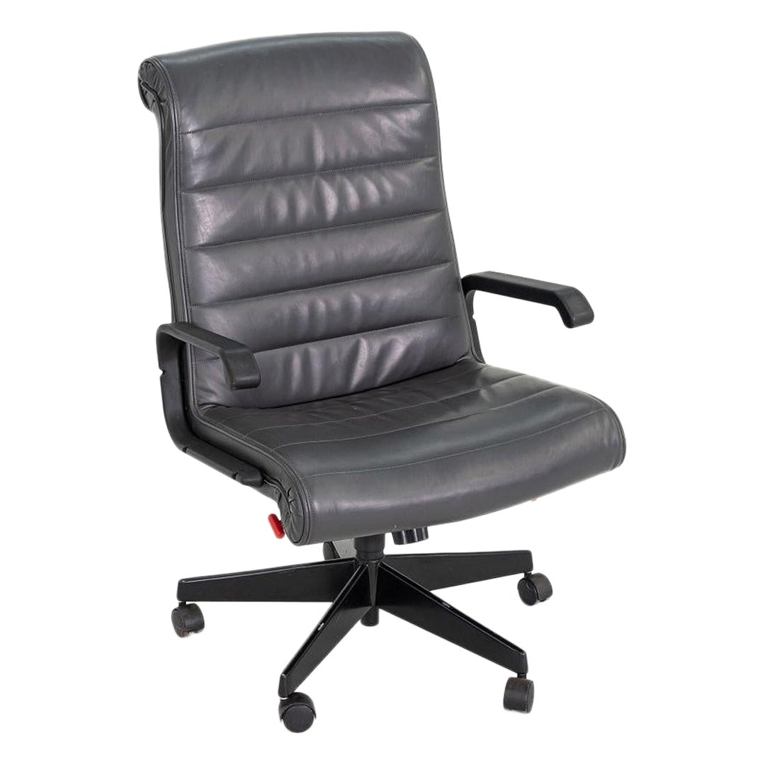 2003 Richard Sapper per Knoll Sedia da scrivania executive in pelle grigia 2x Disponibile in vendita