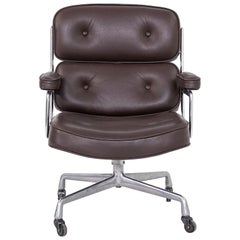 Silla Eames Time Life de Herman Miller de los años 70 en piel marrón Edelman