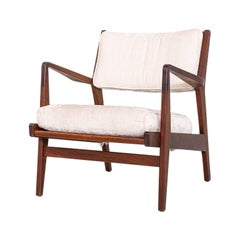 Silla de salón U-430 con brazos en nogal y tela, diseño de Jens Risom, años 60