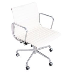 2010s Herman Miller Eames Aluminum Group Management Desk Chair in White Leather