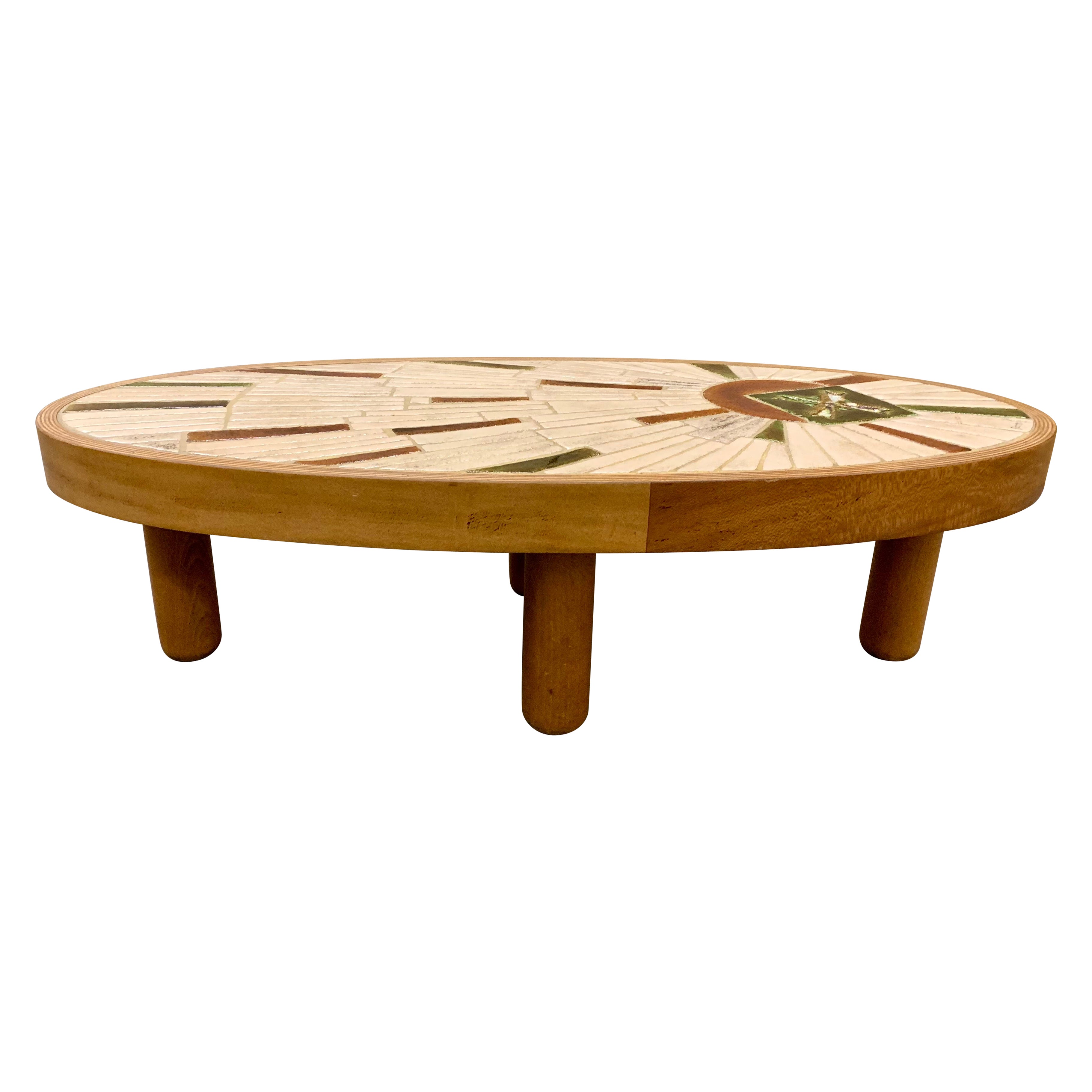 Table basse brutaliste française des années 1960 en céramique de Vallauris et chêne signée Bar