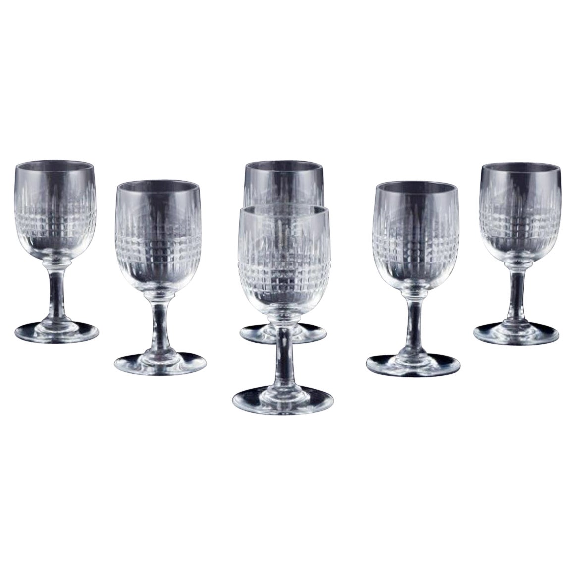 Baccarat, Francia. Set di sei bicchieri da vino bianco "Nancy" in cristallo