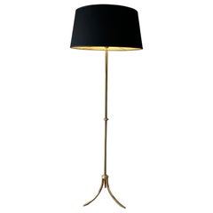 1940s French Neoclassical style brass floor lamp, Maison Jansen