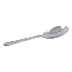 Pirámide Georg Jensen. Cuchara de servir muy grande de plata de ley.