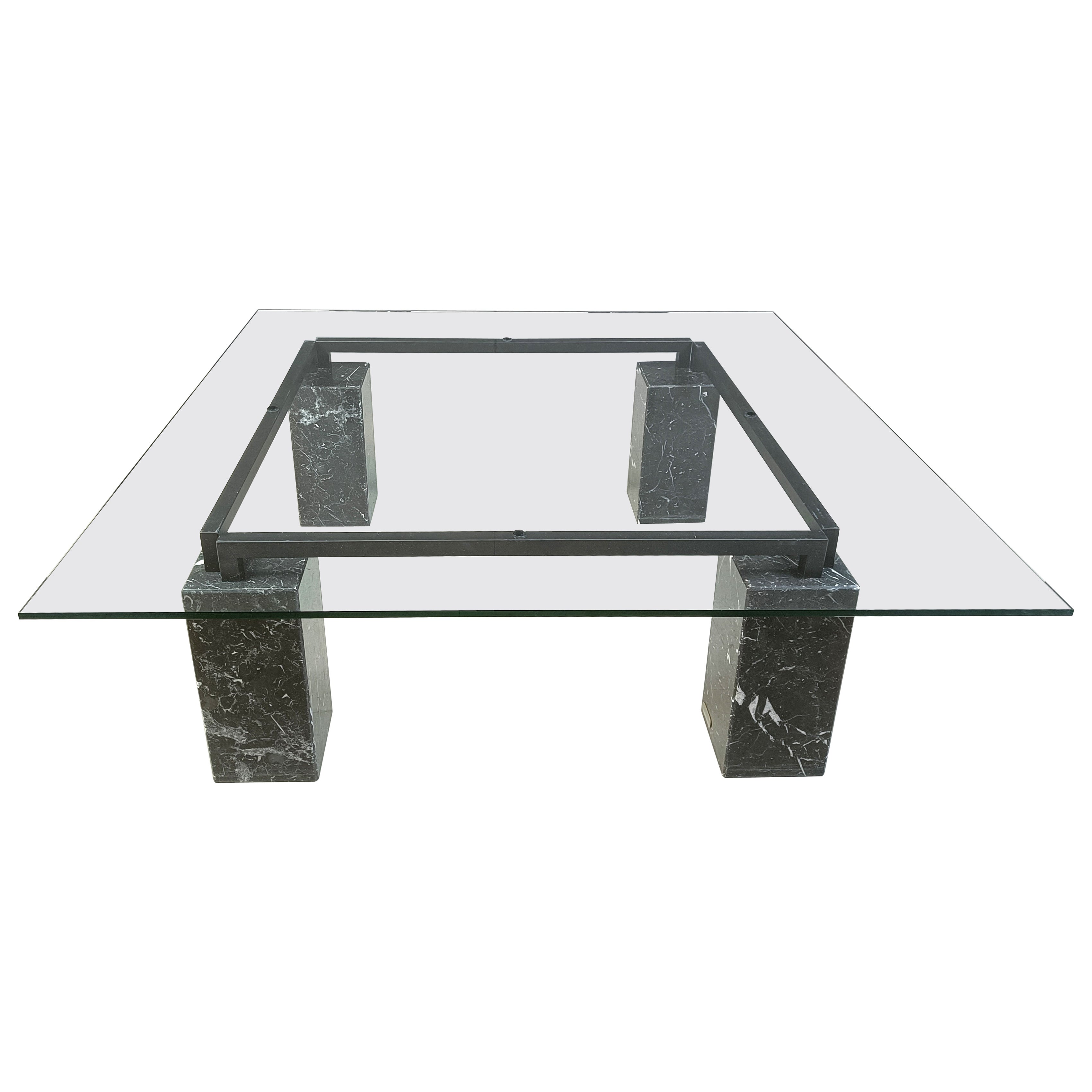 Mesa de centro vintage de mármol negro de Artedi, años 70