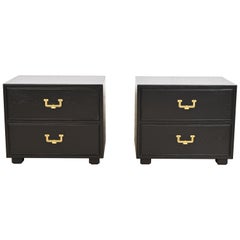 Henredon Mid-Century Hollywood Regency Campaign Schwarz lackierte Nachttische