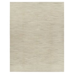 Rug & Kilim's Oversized Flatweave Rug with Muted Patterns in Beige-Brown Striae (tapis surdimensionné à tissage plat avec des motifs atténués dans des rayures beige-brun)