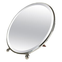 Eleganter Tischspiegel aus gestempeltem französischem Silber. Sehr zeitgemäßes Art déco, 1920er Jahre