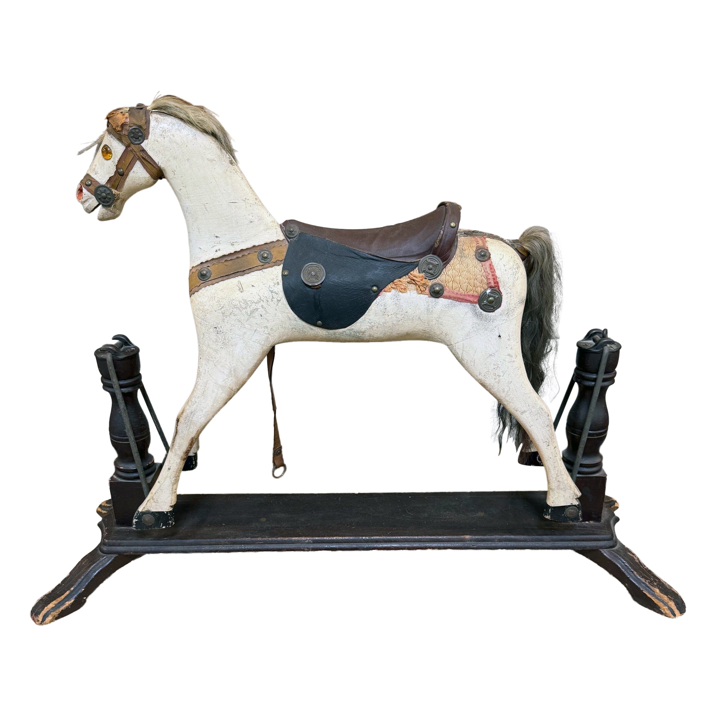 Caballo balancín de madera antiguo de mediados del siglo XIX sobre soporte