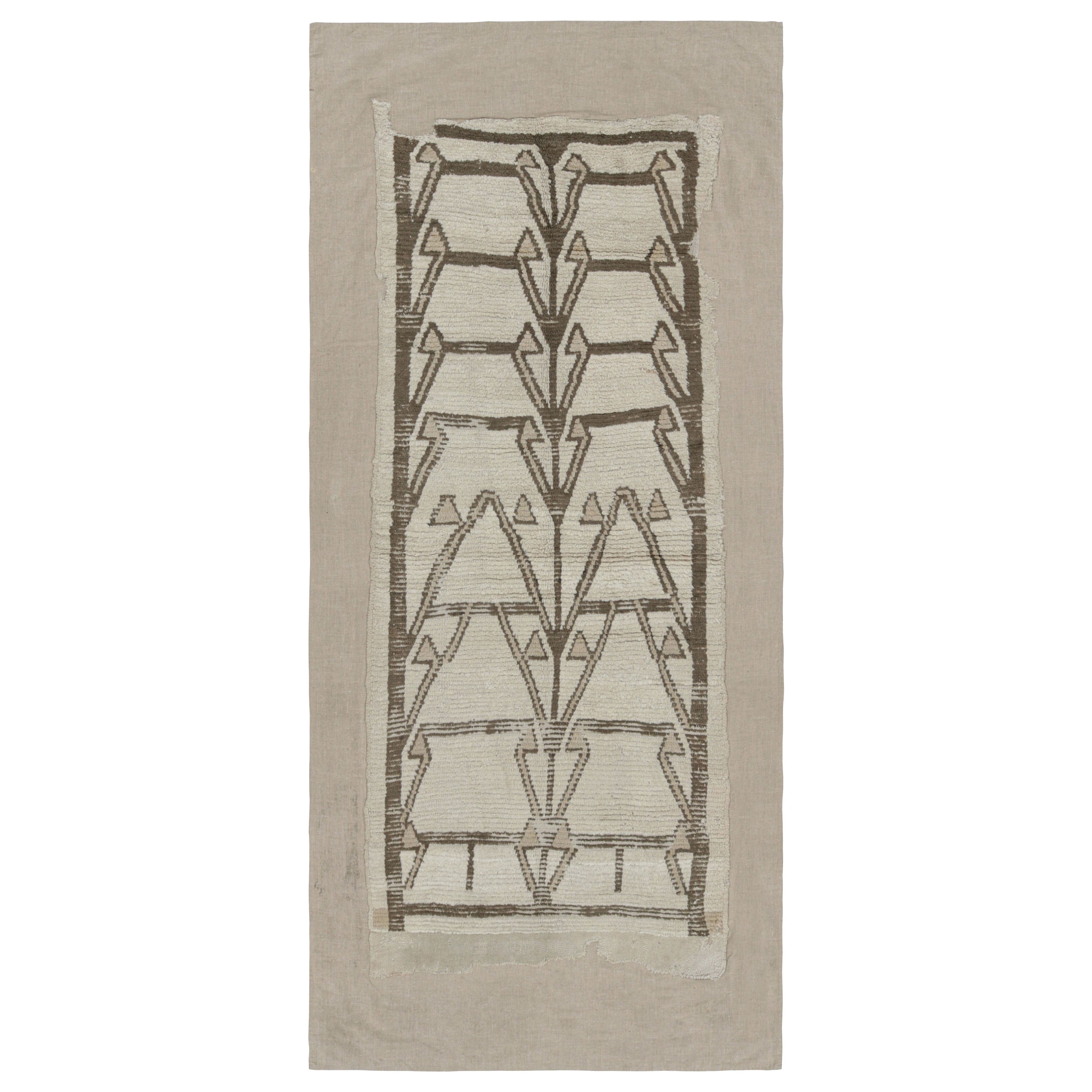 Tapis turc vintage à motifs géométriques par Rug & Kilim