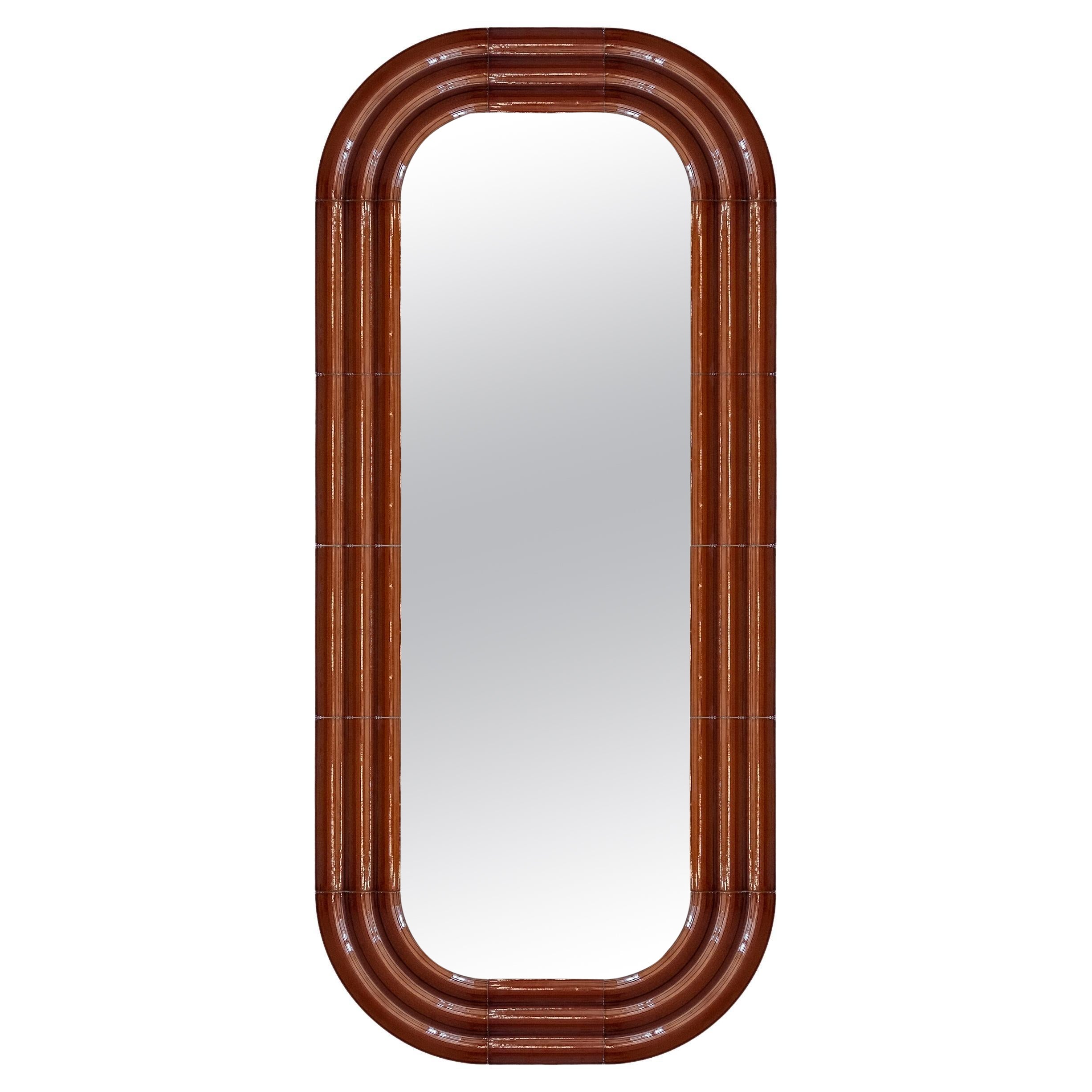 Miroir contemporain en céramique 'ELO 4' par Pani Jurek, 180 Brown