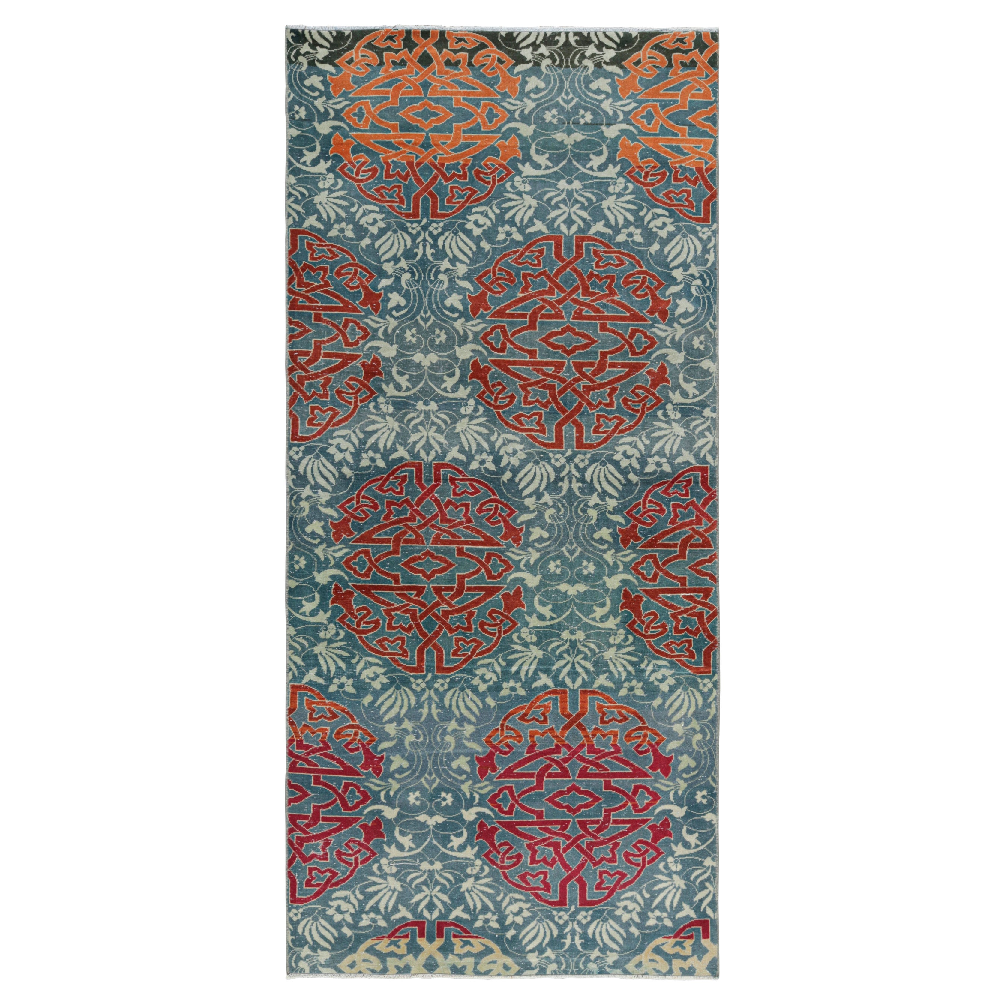 Tappeto vintage Hereke Runner in blu acqua con medaglioni arabescati  Rug & Kilim