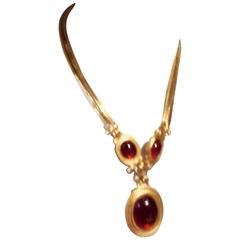 Chic Yves Saint Laurent Cabochon Pendant Necklace 8