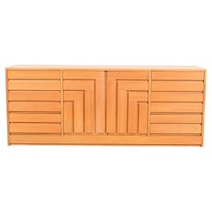 Gründer Mid-Century Modern Geformte lange Kommode aus Teakholz, 1970er Jahre