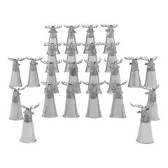 Incroyable ensemble de 24 tasses à soucoupe tête de cerf en argent sterling Tiffany & Co