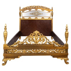 Cama moderna de bronce dorado Luis XV, Siglo XX