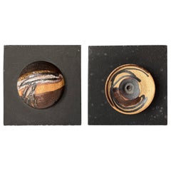 Pareja de pequeñas placas artísticas de cerámica para pared, años 70