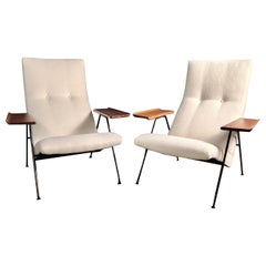 Pair Of Matching Robin Day For Hille 1952 Reclining Lounge Chairs Mid Century
