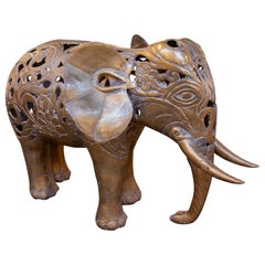1990er Bronze-Elefanten-Skulptur mit filigranen floralen Motiven