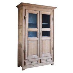 French Louis XIV Period Light Oak Bookcase Cabinet, early 18th century