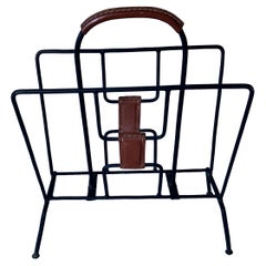 Revistero francés Jacques Adnet