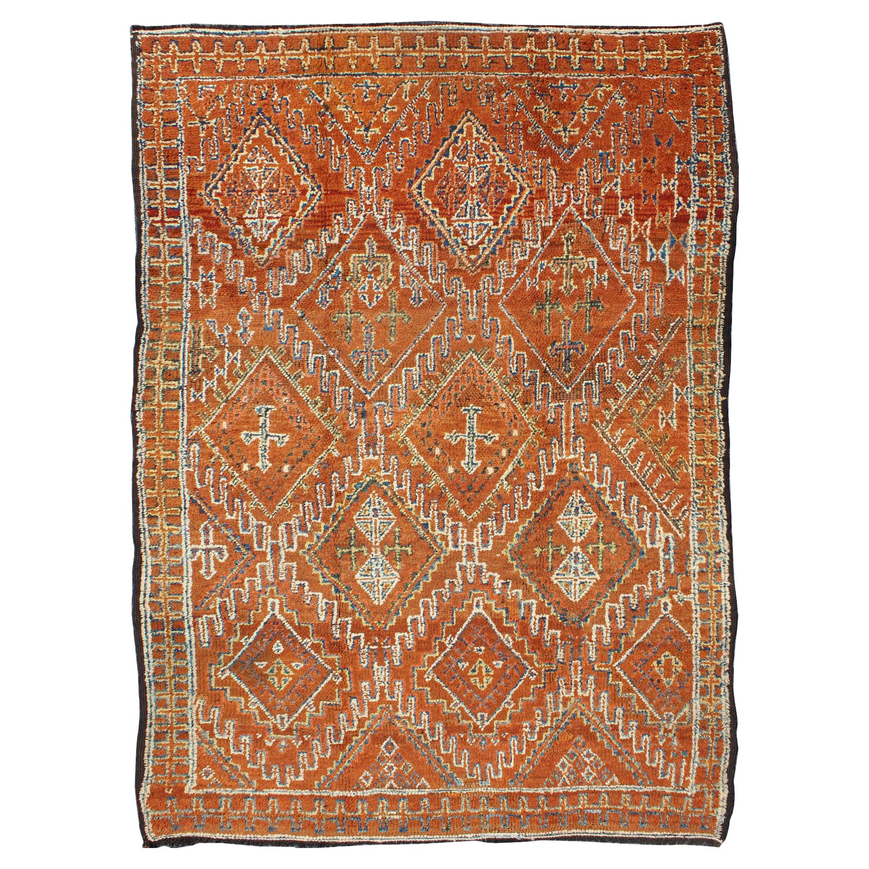 Antiker marokkanischer Teppich mit Diamanten und geometrischen Geometrien  in Braun, Rot, Orange, Grün