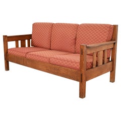 Stickley Brothers Antique Mission Oak Arts and Crafts Settle Sofa, Circa 1900