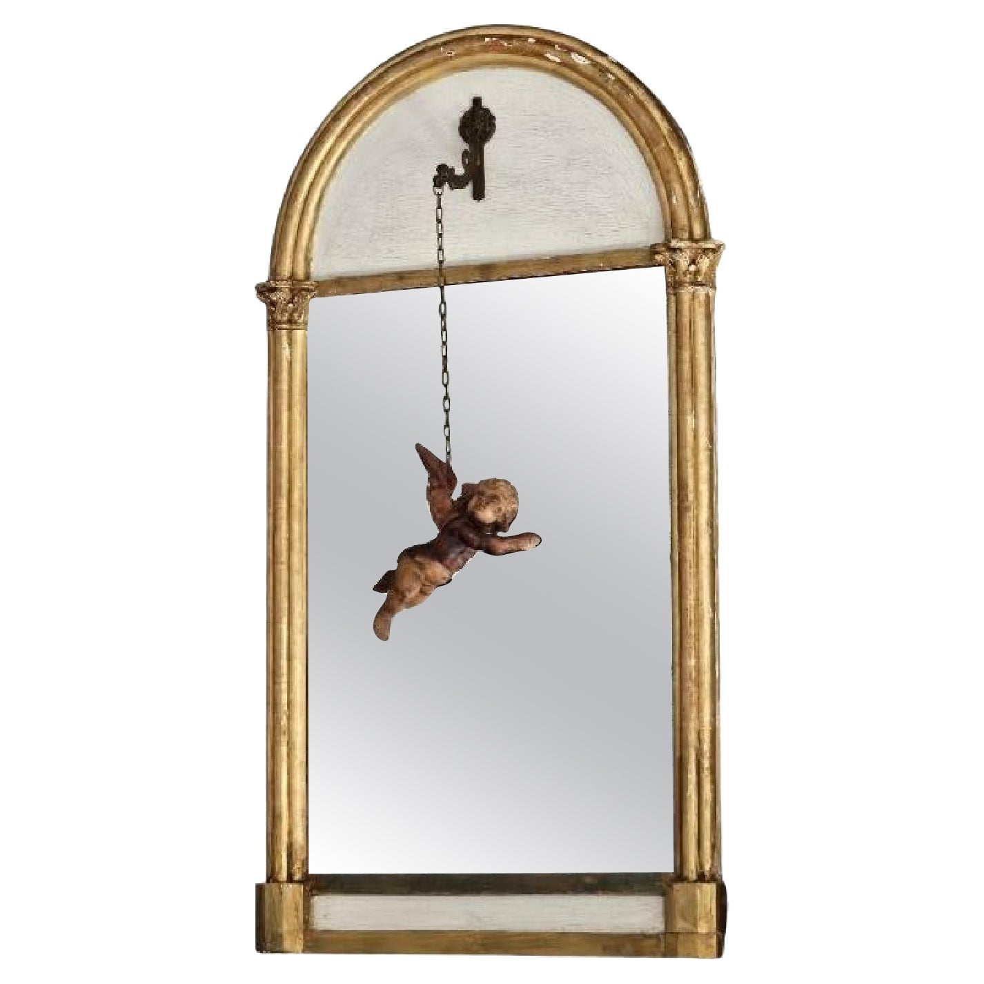 Antike italienische Renaissance Skulptur geschnitzt Giltwood Spiegel mit Putti Figur im Angebot