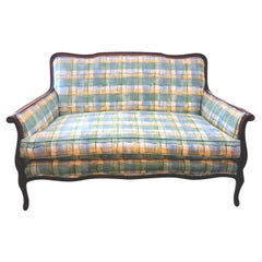Ein geschnitztes französisches Provinzialsofa