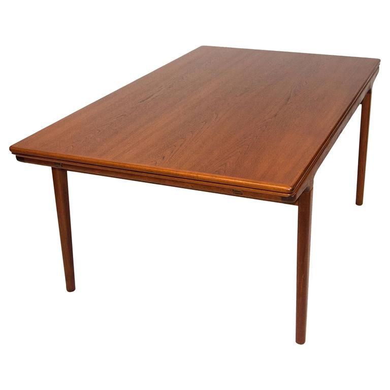 Danish Teak Dining Table Johannes Andersen At 1stdibs Very Well Designed Danish Dining Table By Johannes Andersen Operates The Same Way As Many