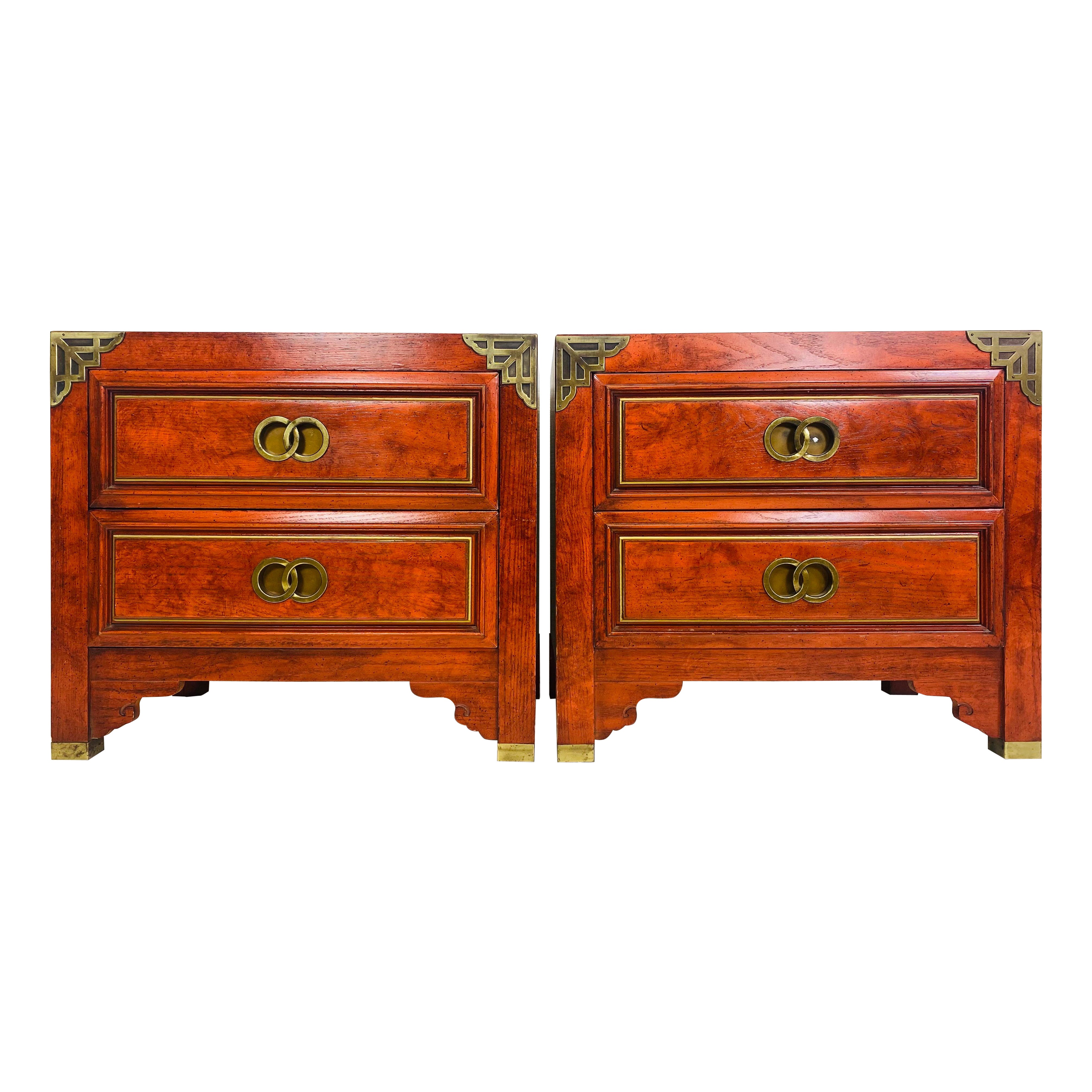 Asiatisch inspirierte Mid-Century-Modern-Nachttische/ ein Paar im Angebot