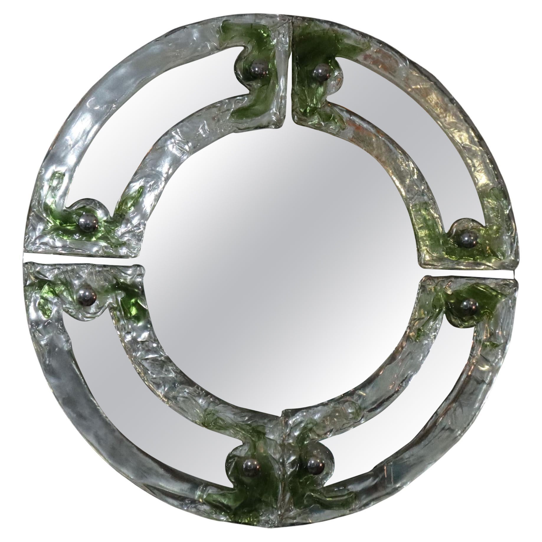 Espejo italiano redondo de cristal de Murano verde de mediados de siglo, Mazzega, 1960