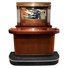 American Circa 1930 Art Deco Period Light-Up Dry Bar Set