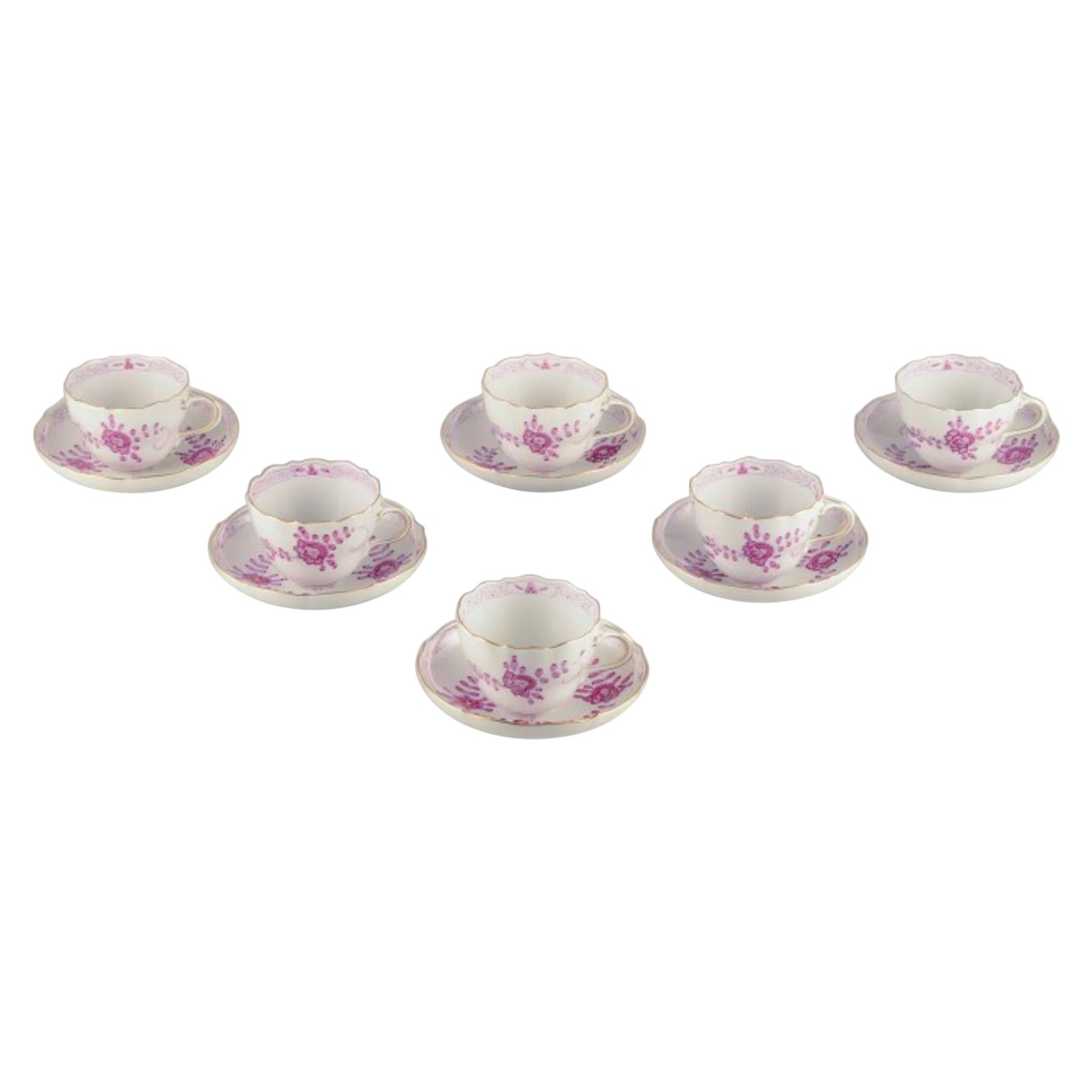 Meissen, Alemania. Juego de seis pares de tazas de café de porcelana "Indio Rosa". en venta