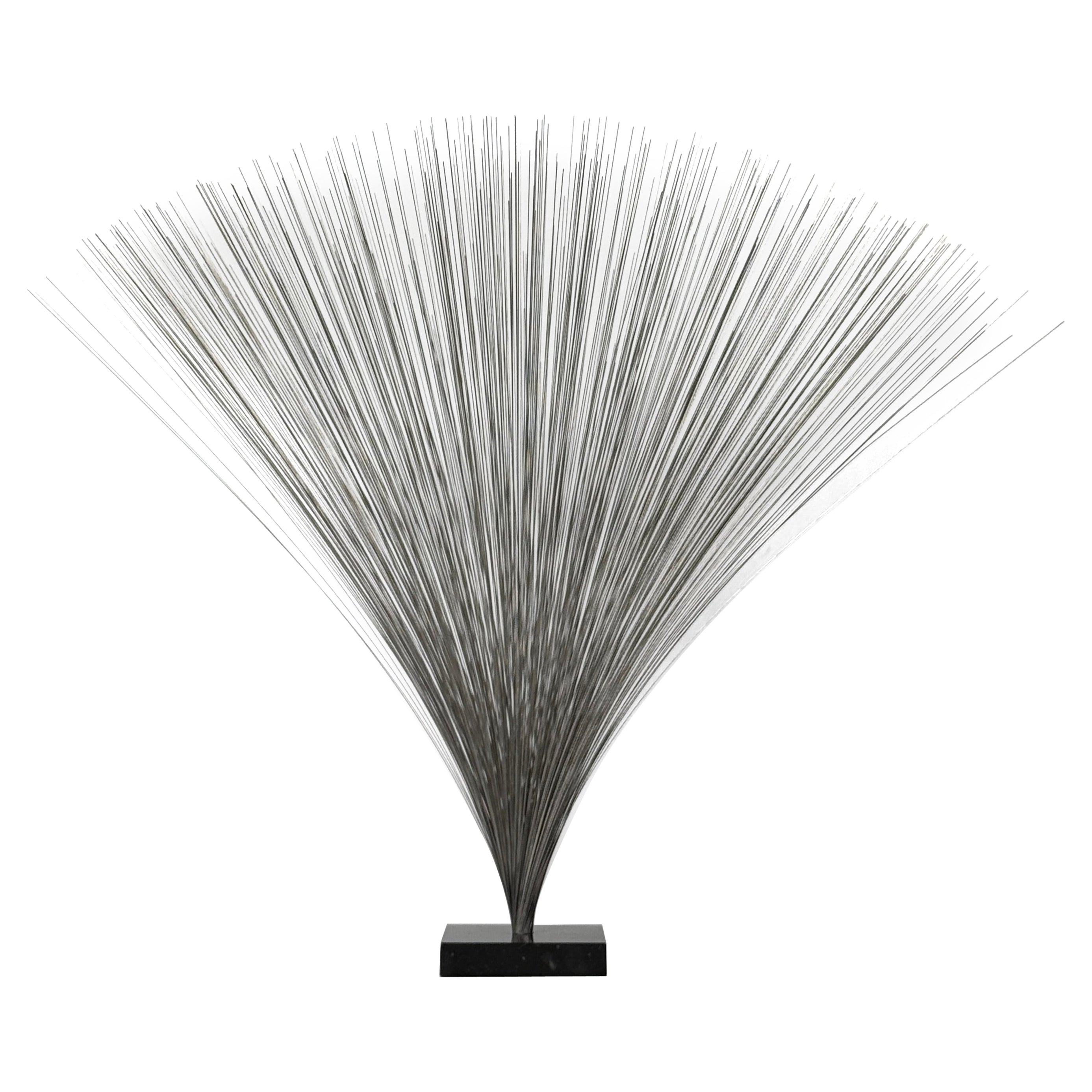 Moderne Draht-Spray-Tisch-Skulptur aus der Mitte des Jahrhunderts im Stil von Harry Bertoia, 1970er Jahre im Angebot