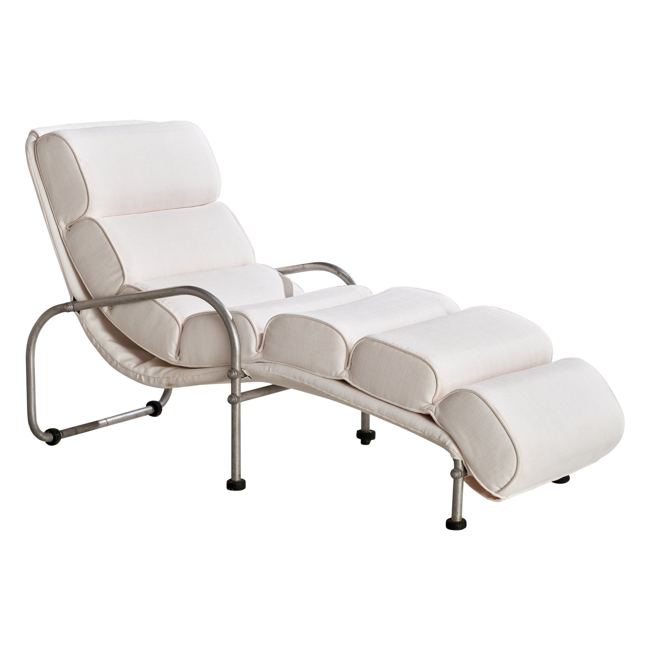 Warren McArthur, Chaise Longue, Aluminum, White Fabric, USA, c. 1930s For Sale