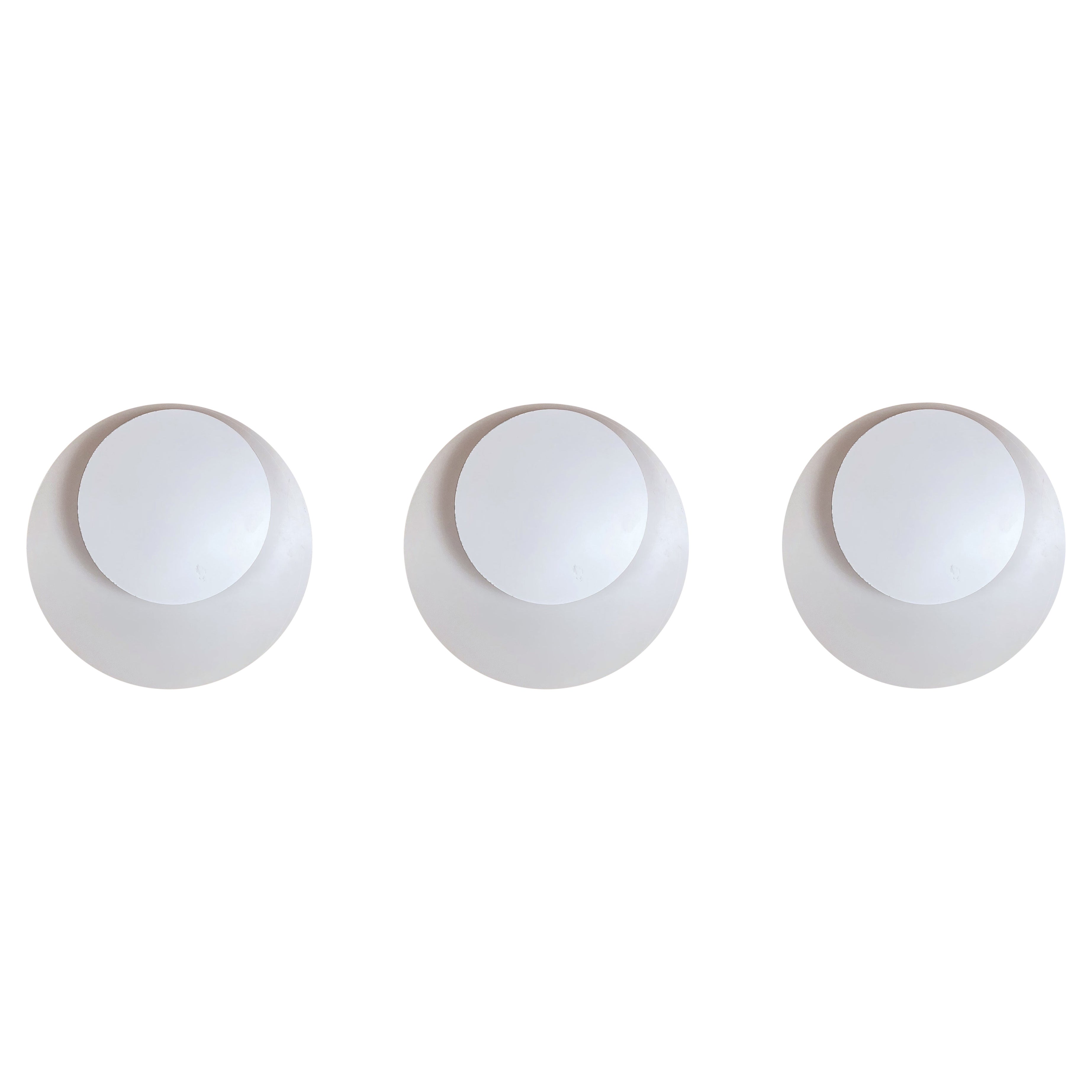 Italienische Circle Scone Wandleuchten von Rosario Hurtado und Roberto Feo, Modell Guau im Angebot