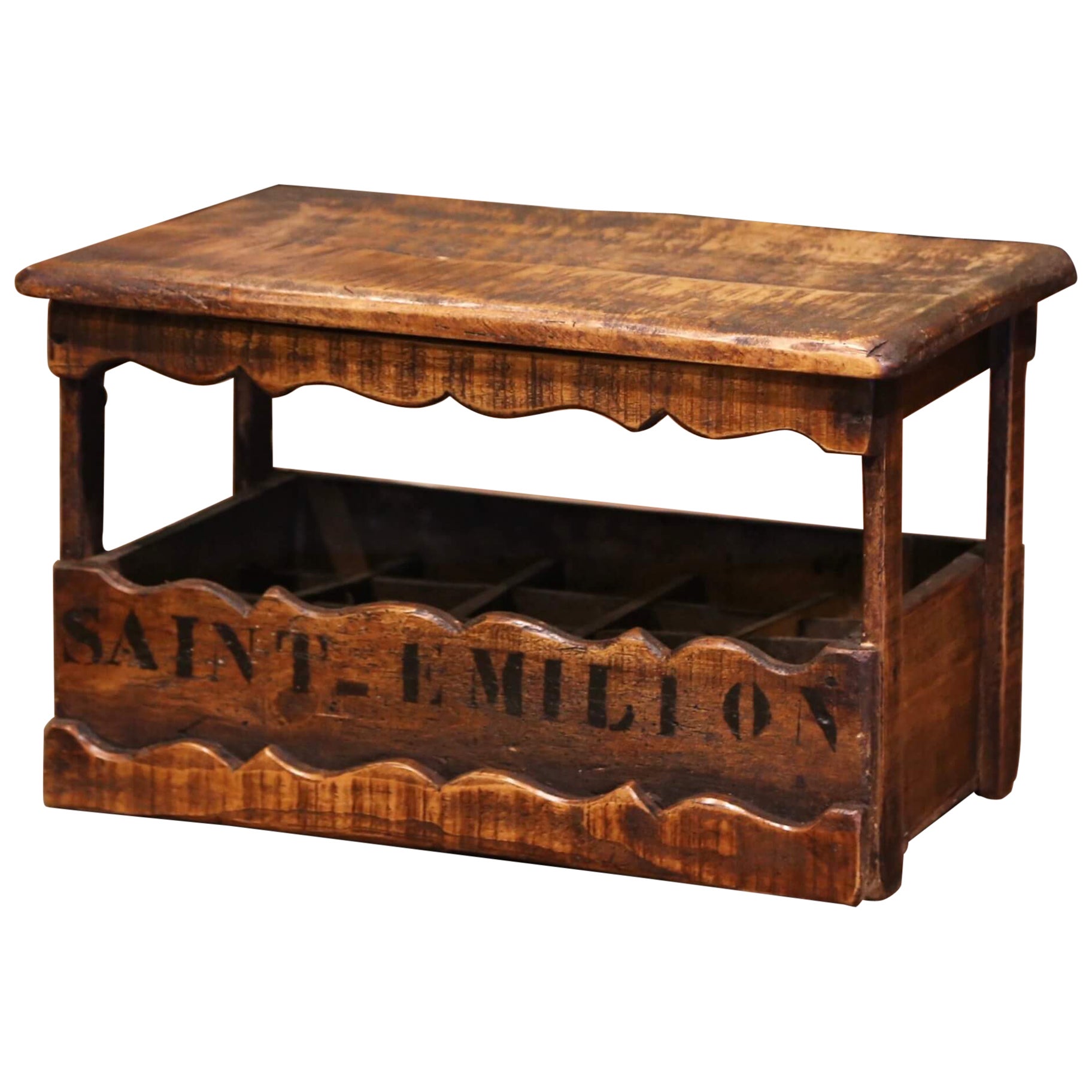 Armoire de rangement pour 15 bouteilles de vin en pin français avec décor « Saint-Emilion » en vente