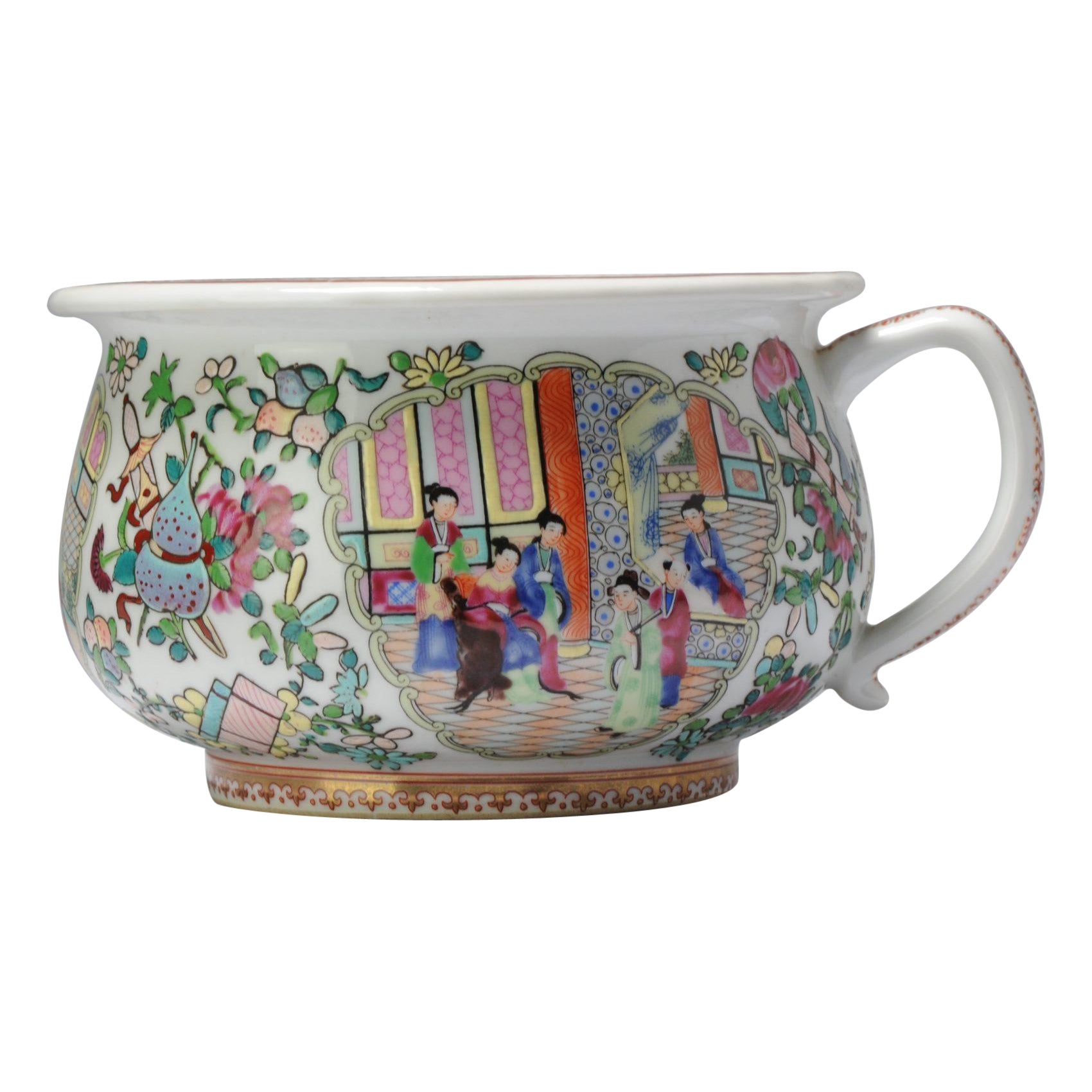 Vintage Qianlong Marked Famille Rose Cachepot Chinese Porcelain, 20th Century