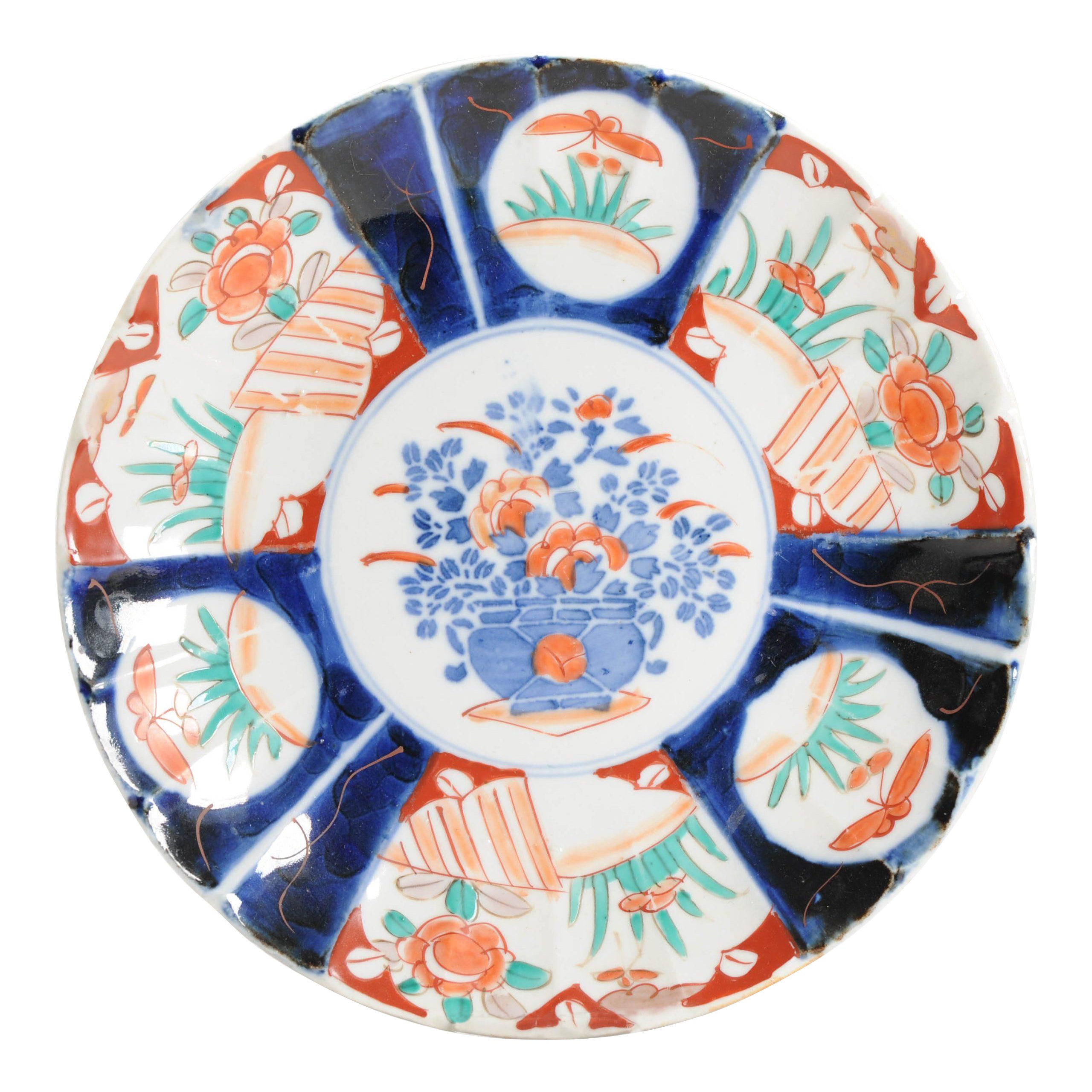 Antique Meji Period Imari Japanese Porcelain Dish Arita, Japan, 19th/20th C. For Sale