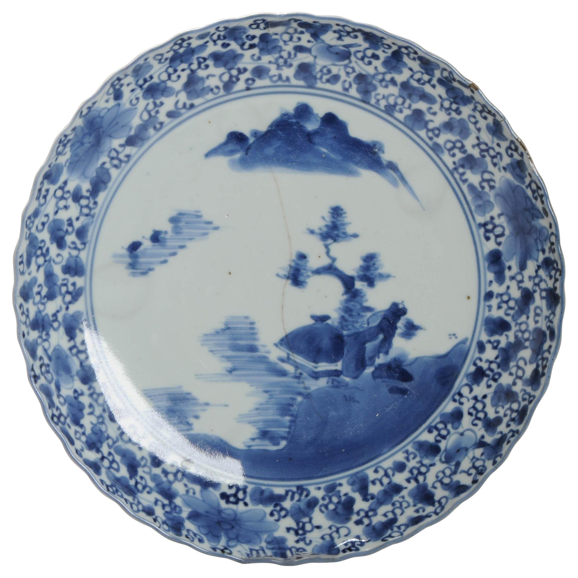 Antiguo Plato de Porcelana Japonesa del Periodo Ko-Imari Edo Paisaje de Arita, S. XVII