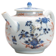 Antique Chinese Porcelain Kangxi Imari Decorated Teapot, 1700 ca